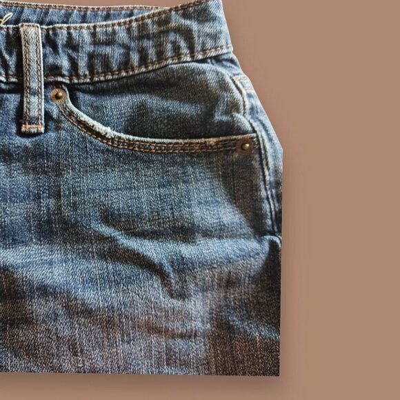 Universal Thread Distressed Denim Shorts Womens 2/26R Casual Style - Picture 9 of 12